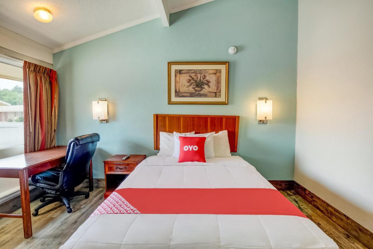 Oyo Hotel Lake Charles La I-10 Extérieur photo