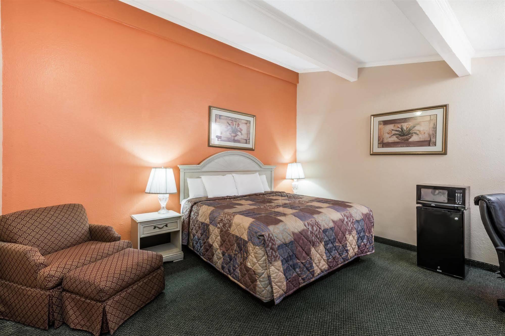 Oyo Hotel Lake Charles La I-10 Extérieur photo